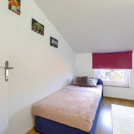 Homestay Pula Bagian luar foto