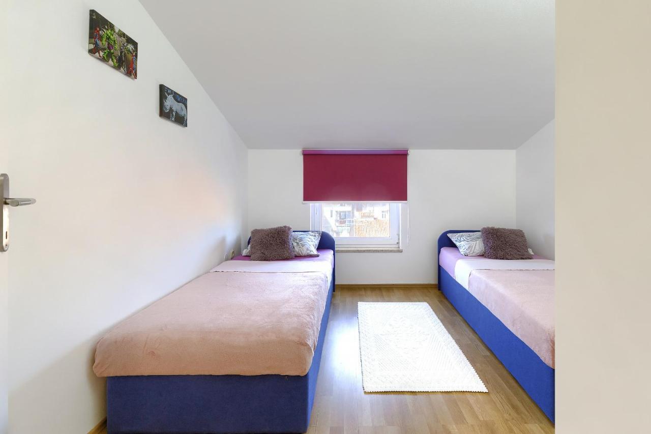 Homestay Pula Bagian luar foto