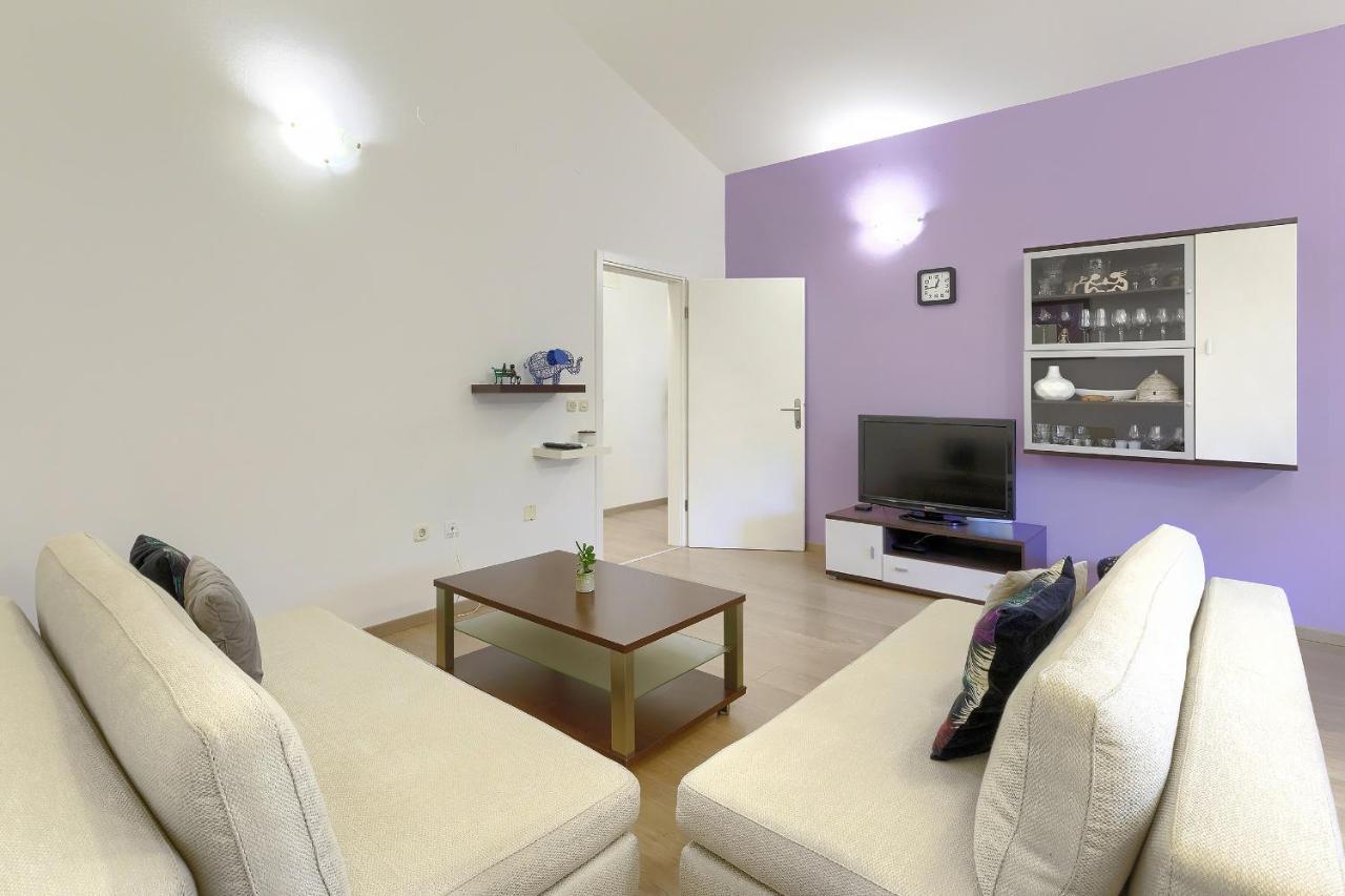 Homestay Pula Bagian luar foto