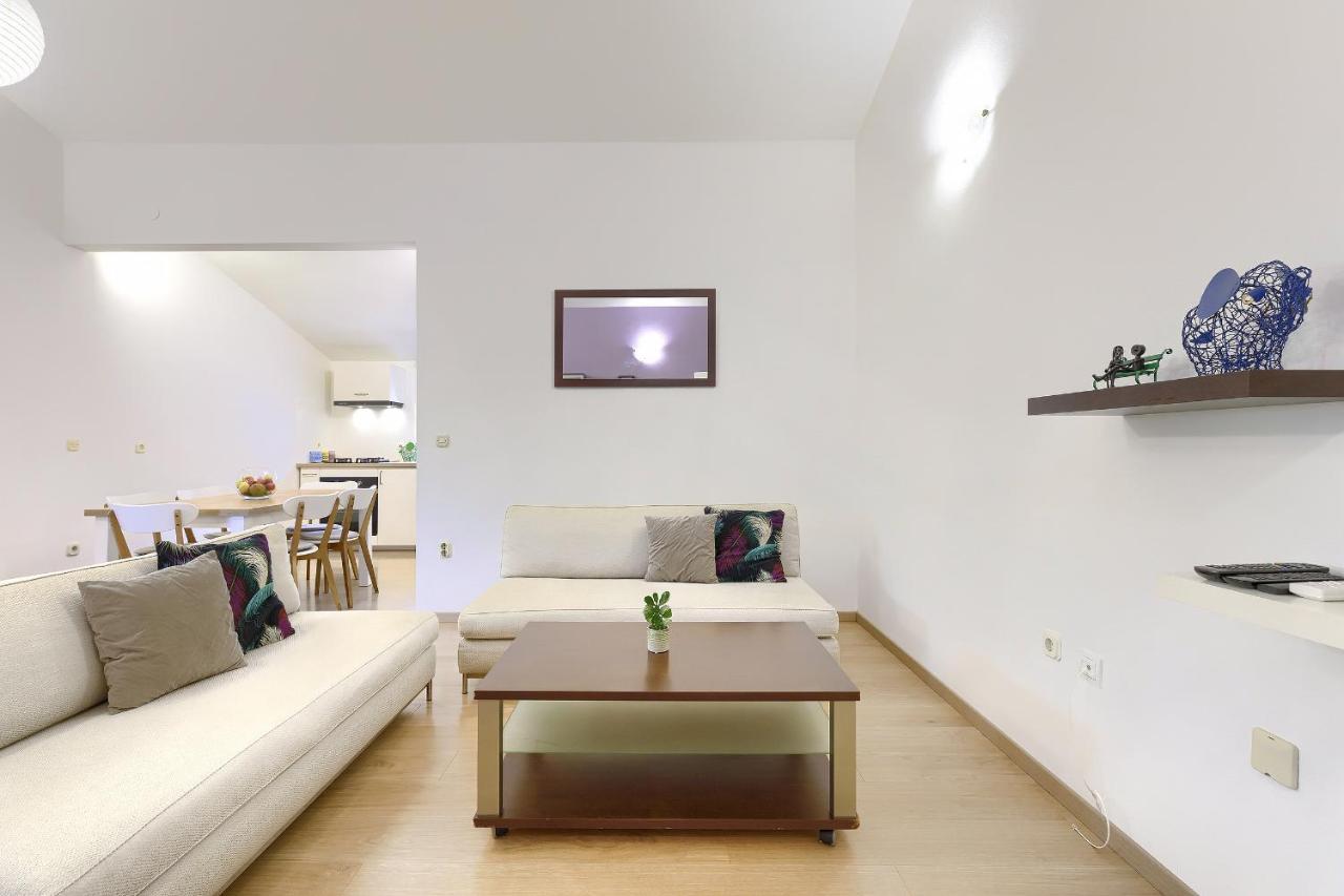 Homestay Pula Bagian luar foto