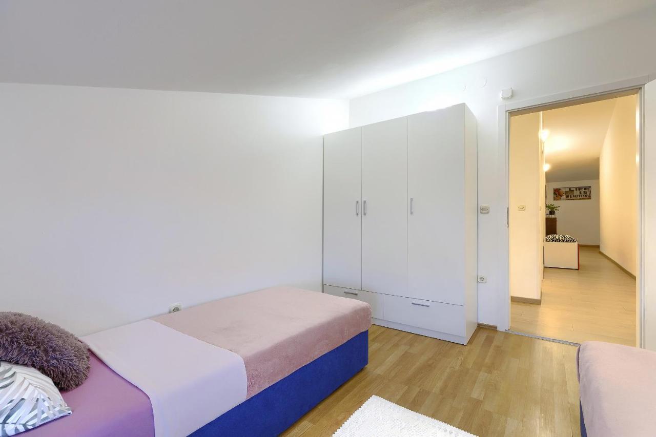 Homestay Pula Bagian luar foto