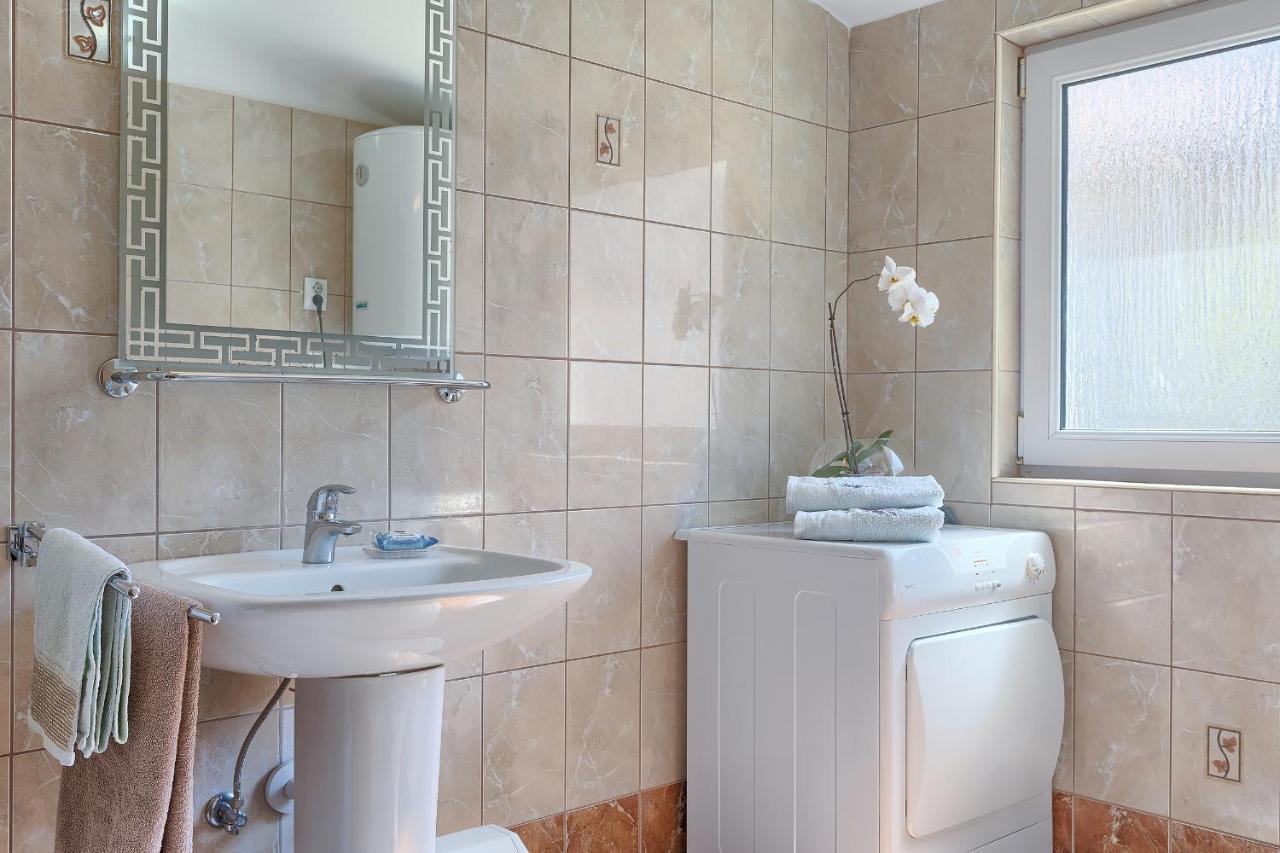Homestay Pula Bagian luar foto